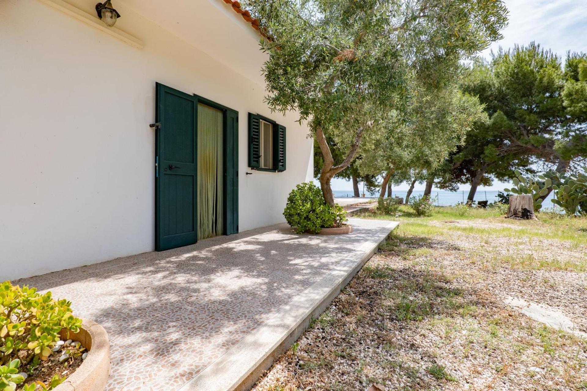 Residence Lido Dei Pini Mattinata Buitenkant foto